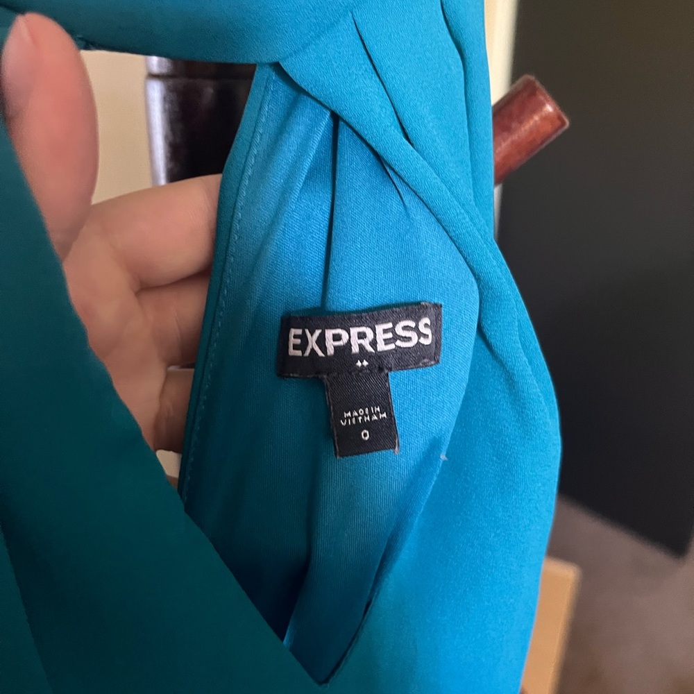 Dress - Picture 4 of 4